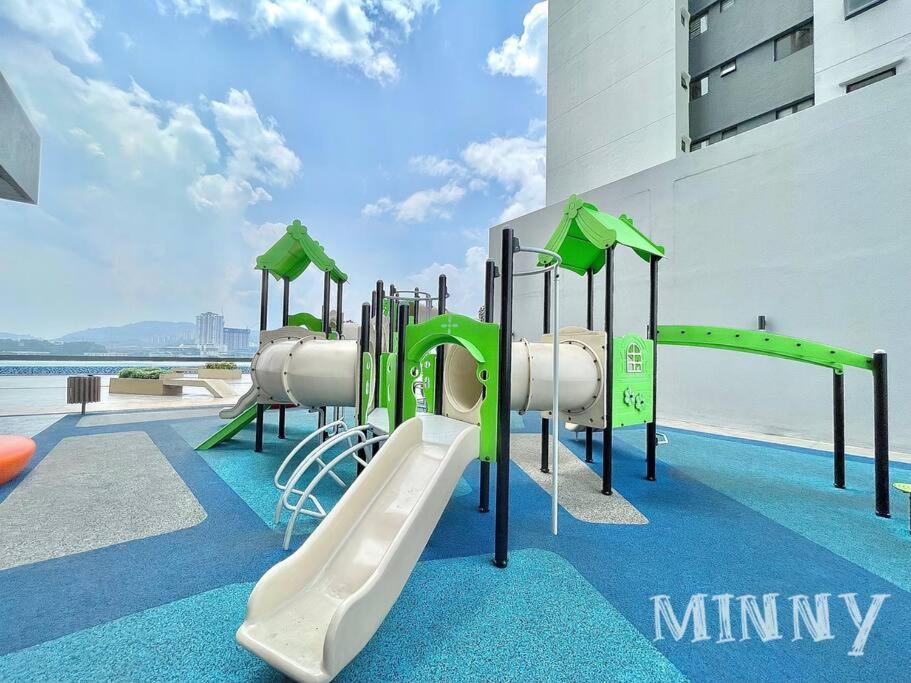 Netizen Near Mrt Couple Balcony Suite #31 Kampong Bukit Dukong 외부 사진